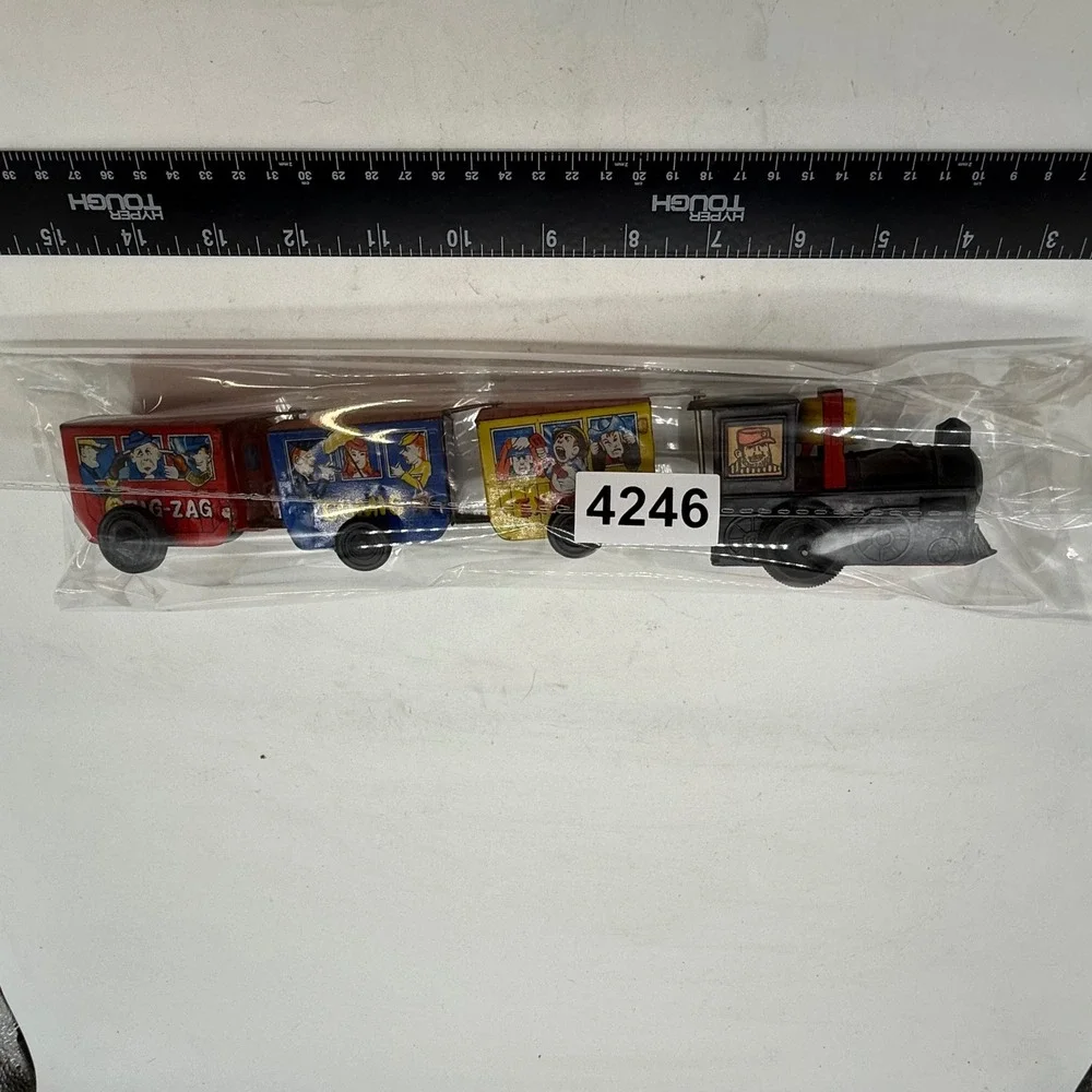 Vintage Wind Up Tin‎ Litho Comic Western Zig Zag Train Toy Set Locomotive Cars
